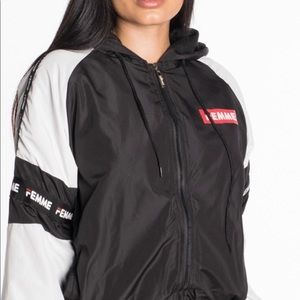 Femme wind breaker